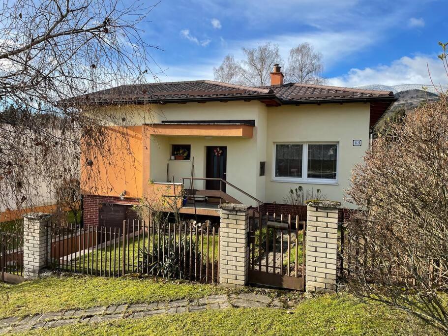 Oddych Pri Martinskych Holiach /Mountains Vacation Βίλα Εξωτερικό φωτογραφία